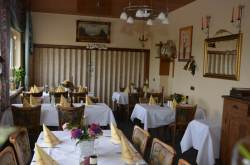 Restaurant-und-Saal002